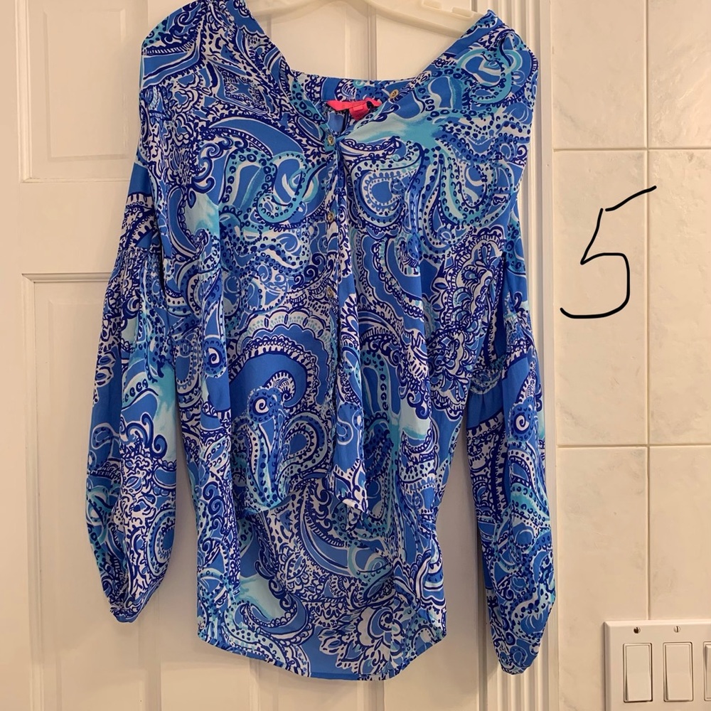 EUC size xs Anela top in coastal blue legga see.
